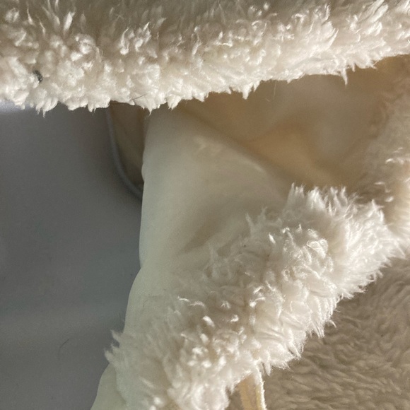 JJ Basics Womens Cream White Furry Pom Pom Hoodie Sweatshirt L Large - Picture 7 of 9